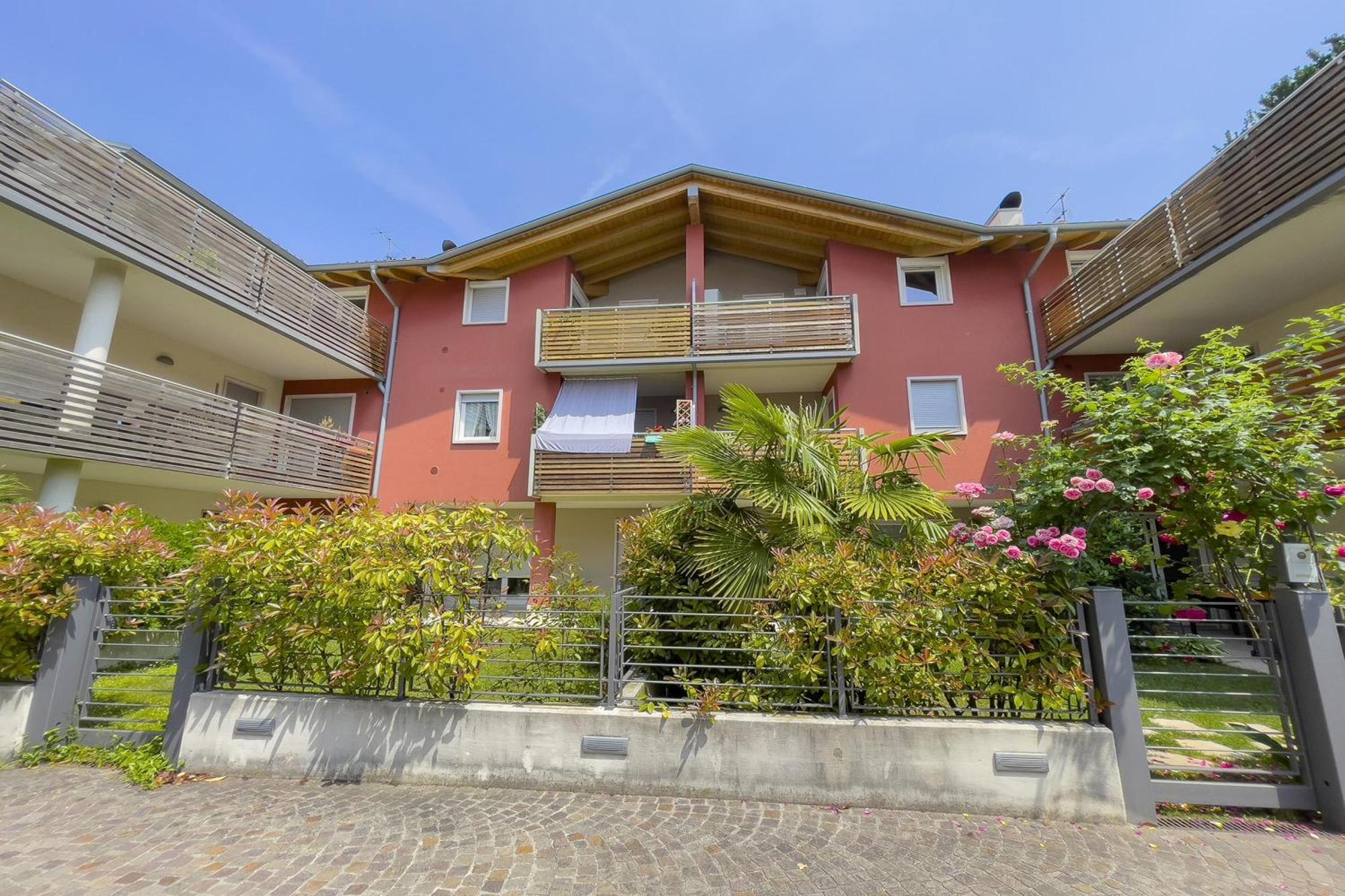 Casa Margherita Few Minutes From Lake - Happy Rentals Riva del Garda Eksteriør bilde