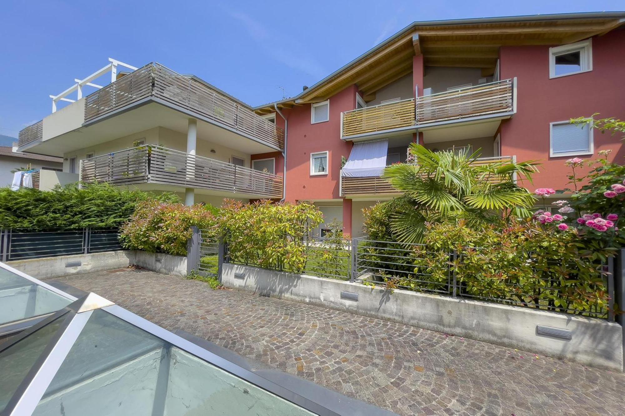 Casa Margherita Few Minutes From Lake - Happy Rentals Riva del Garda Eksteriør bilde